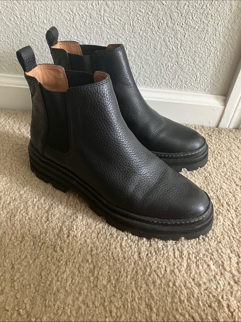 Madewell The Mariam Chelsea boot in black pebbled leather size 8